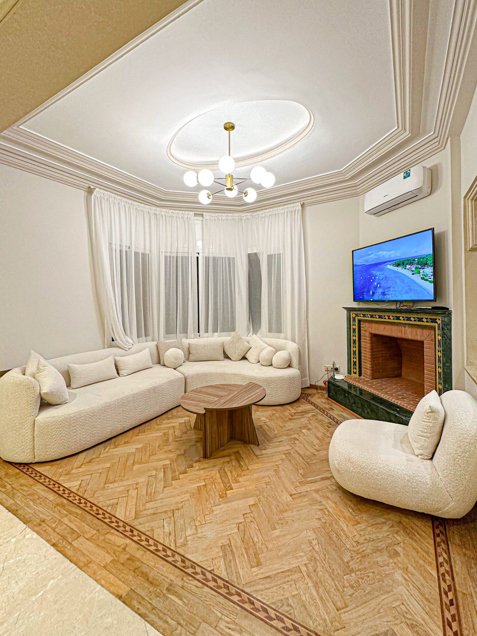 daa68929a29541f1a236fe7fd090a34e